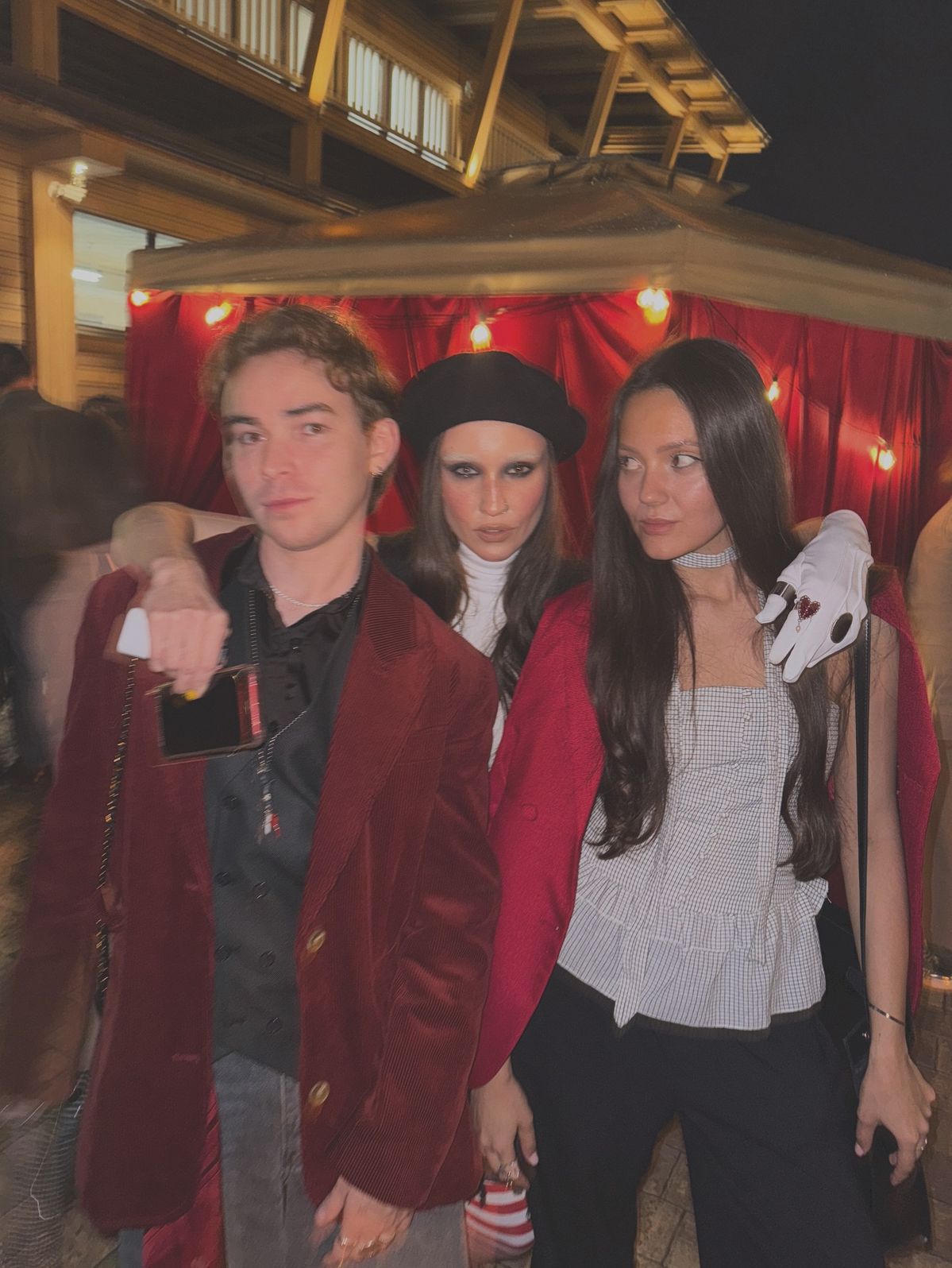 g418